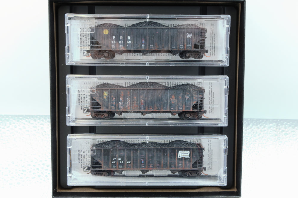 Micro Trains Lines, Penn Central Heritage Weathered 3-pack, 3 Bay coal hoppers w/loads, #180164, 180169, 479447