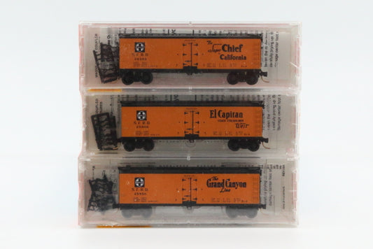 Micro Trains Line Santa Fe SFRD 40ft Double Sheathed Wood Reefer cars, 3 pack, #47242