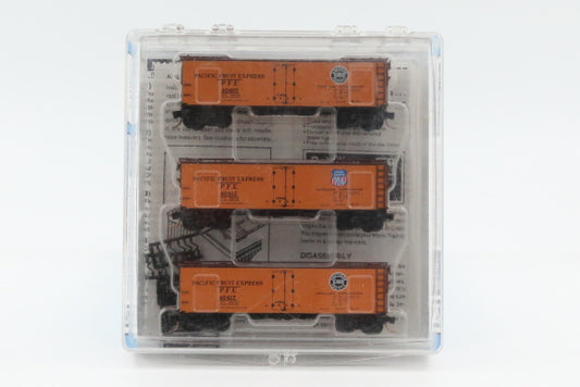 Micro Trains Line Pacific Fruit Express 40ft Double Steel side Ice Reefer cars, 3 pack, 59012