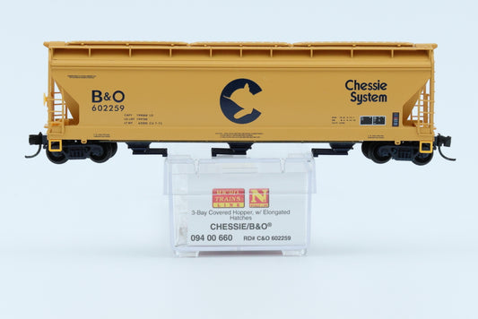 Micro Trains Line Chessie-Baltimore and Ohio RR, 3 Bay Covered Hopper, w/Elongated Hatches, #602259, 094 00 660