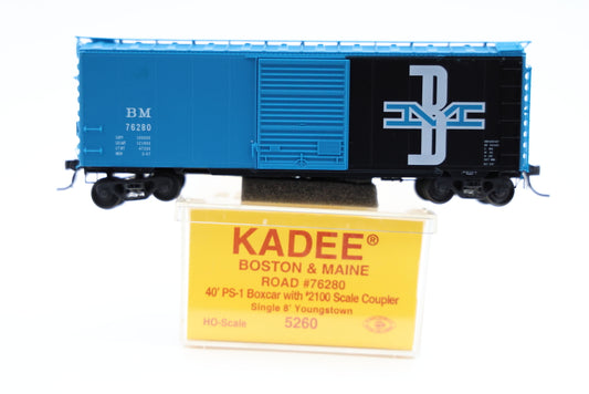 Kadee HO scale Boston and Maine 40ft PS-1 Boxcar with #2100 scale couplers, single 8ft Youngstown, #76280, 5260, pre owned